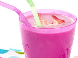 Batido de frutos rojos con NESTUM® Trigo Miel Batido de frutos rojos con NESTUM® Trigo Miel