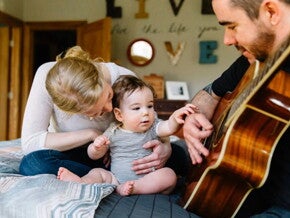 Beneficios de la música en el desarrollo de bebés