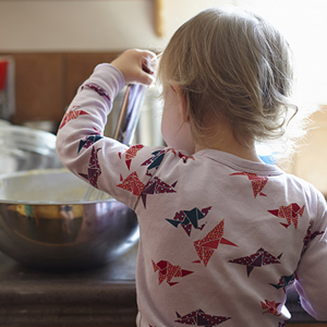 Cómo involucrar al niño en el proceso de compra y preparación de alimentos Cómo involucrar al niño en el proceso de compra y preparación de alimentos
