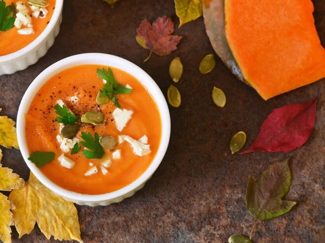Tortilla de zanahoria con picadillo de tomate